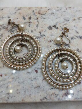 Vintage Faux Triple Pearl Hoop Clip on Earrings E2602